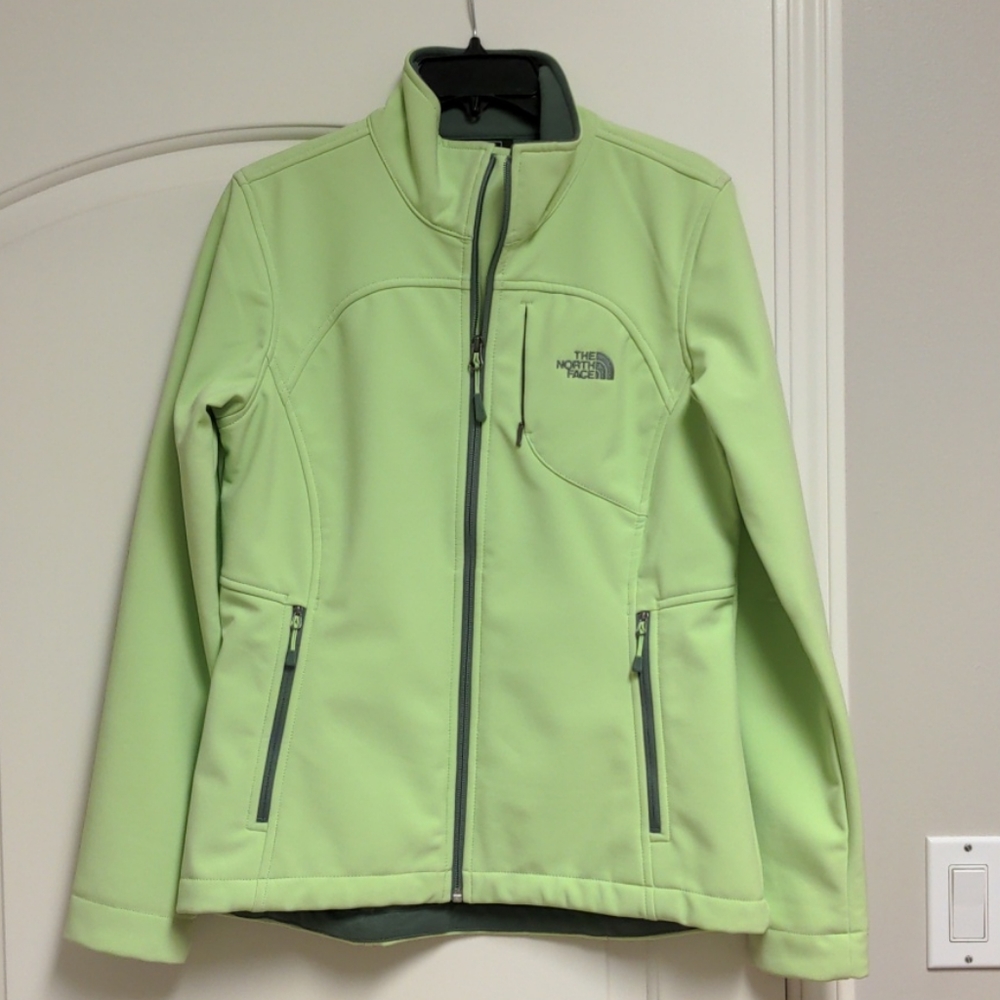 The North Face Windwall breaker jacket